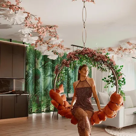 High Granaria Swing & Bloom By Downtown Apartment *
